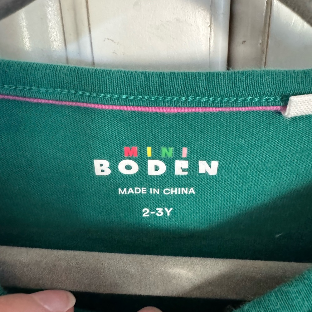 Mini Boden Green Long Sleeve with Dog and Cat Embroidery - Picture 2 of 3